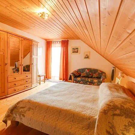 Zur Thusstrasse Holiday home Roslau
