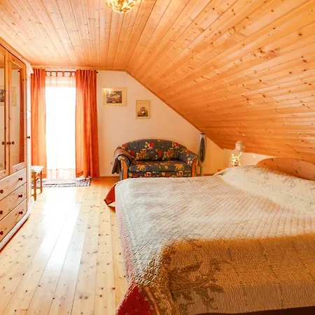 Zur Thusstrasse Holiday home Roslau